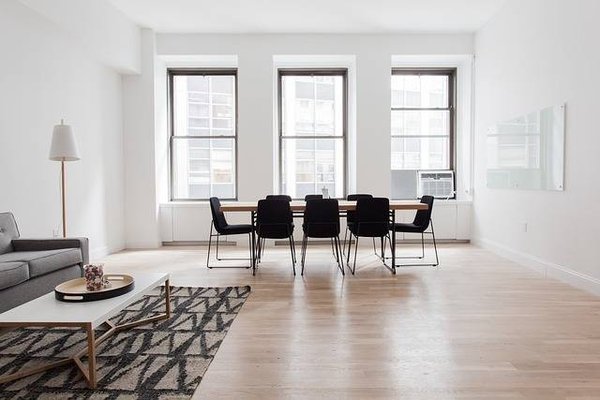 La mise en scène de votre appartement pour un impact maximal : tendances de la décoration intérieure en France